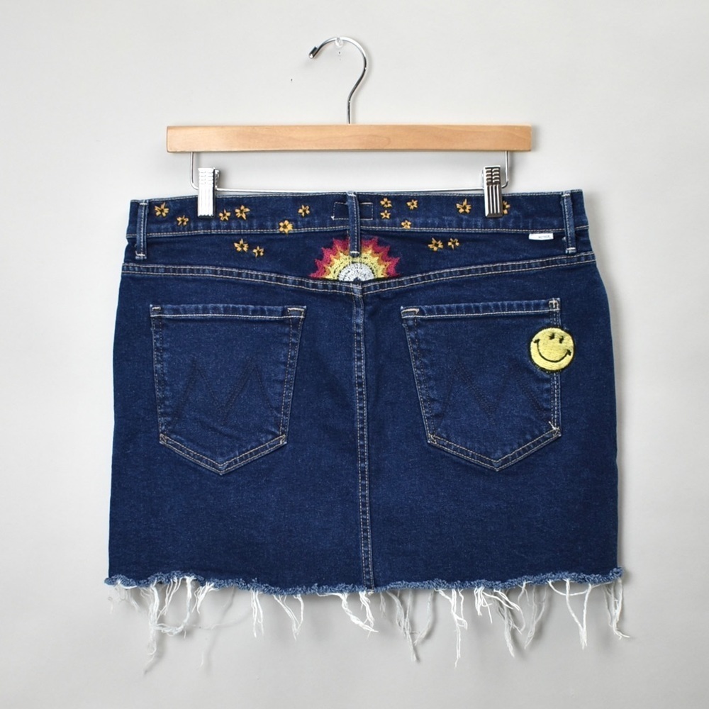 MOTHER The Vagabond Mini Fray Skirt - Picture 5 of 13